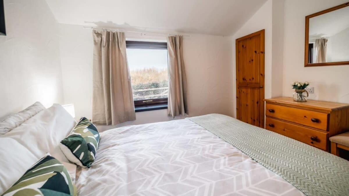 Charming 2 Bedroom Coastal Cottage Nr Бюд Екстериор снимка