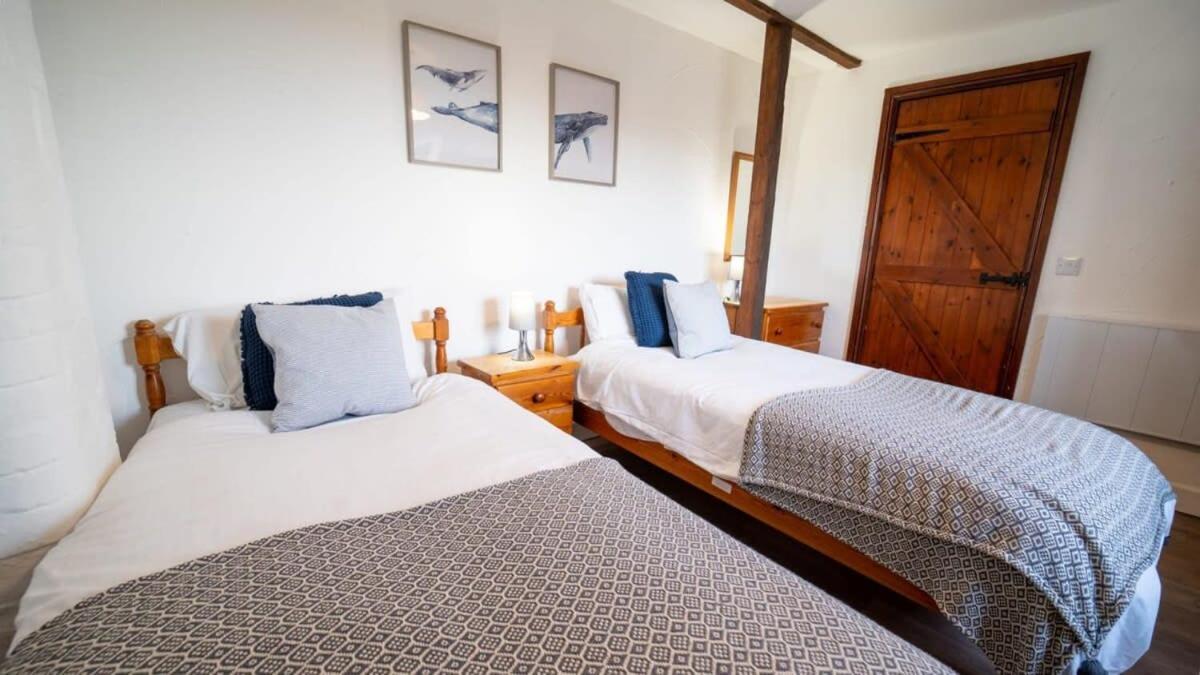 Charming 2 Bedroom Coastal Cottage Nr Бюд Екстериор снимка