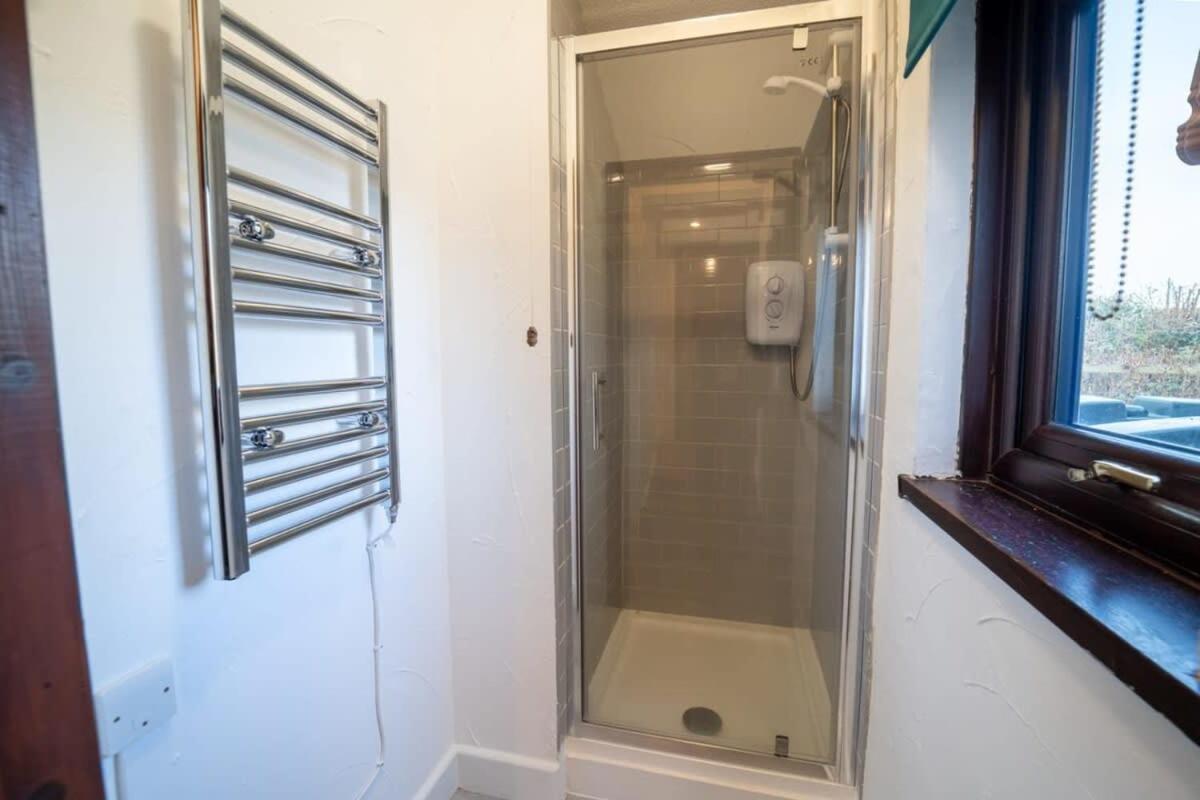 Charming 2 Bedroom Coastal Cottage Nr Бюд Екстериор снимка