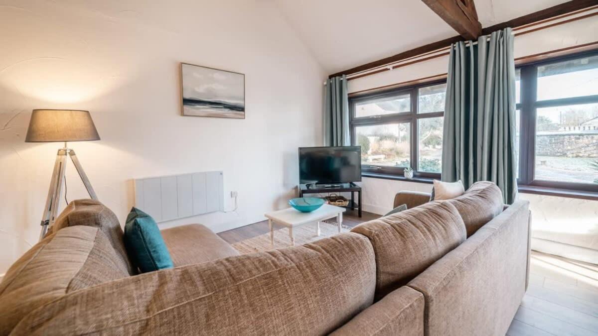 Charming 2 Bedroom Coastal Cottage Nr Бюд Екстериор снимка